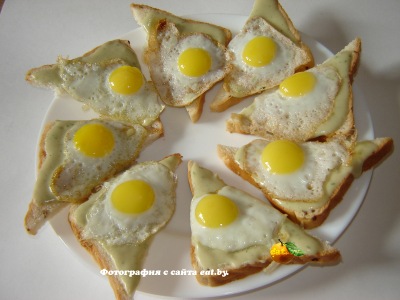 фото Бутерброды с яйцом и фасолью