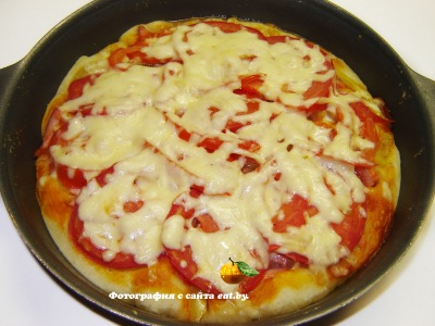 фото Пицца с колбасой и Болгарским перцем