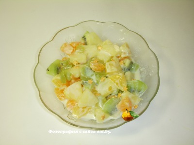 Салат со сгущенкой и ананасом